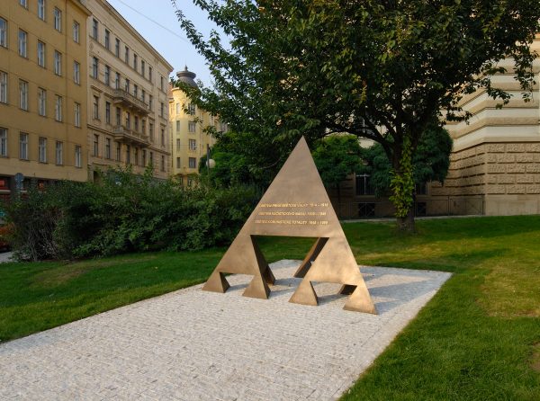 Michal Gabriel - Statue of three resistances in Brno